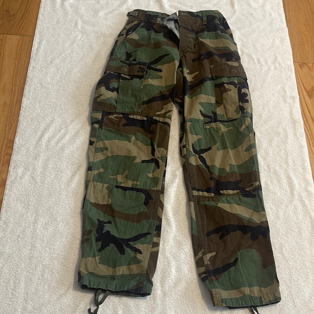 Unbranded camouflage jeans size large pre-owned
